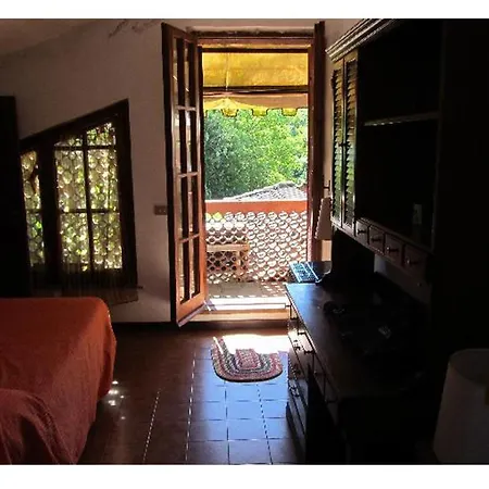 Hétvégi ház Le Acacie Felici